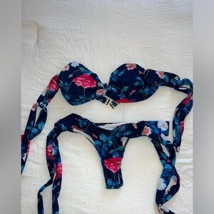 Fashionnova OFF SHOULDER FLORAL BLUE TIE BIKINI